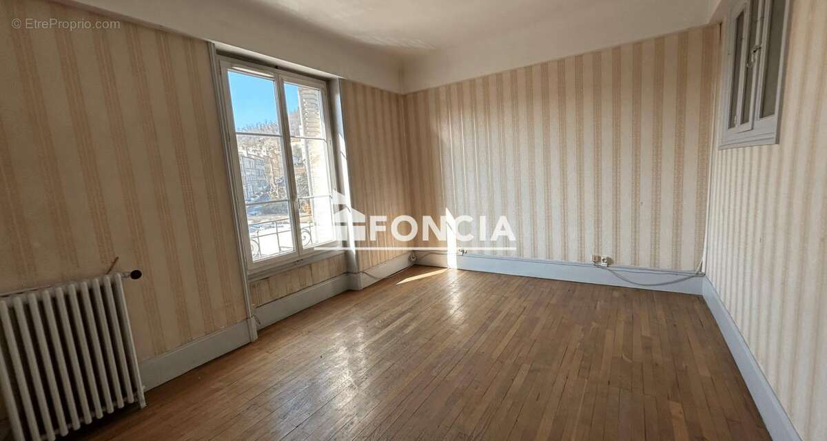 Appartement à SAINT-ETIENNE