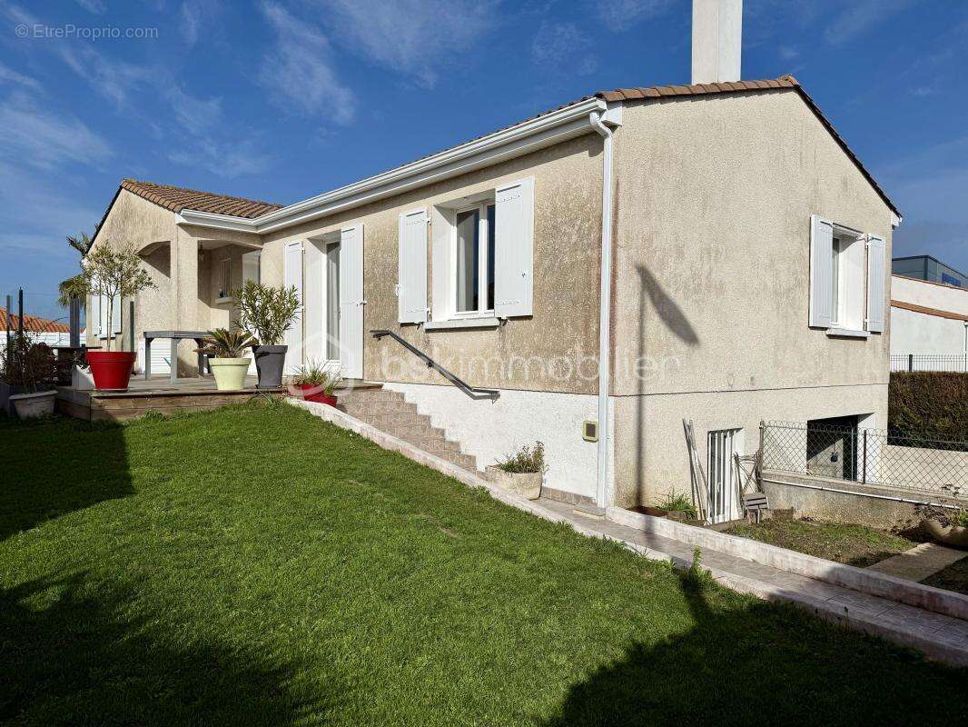 Maison à VAUX-SUR-MER