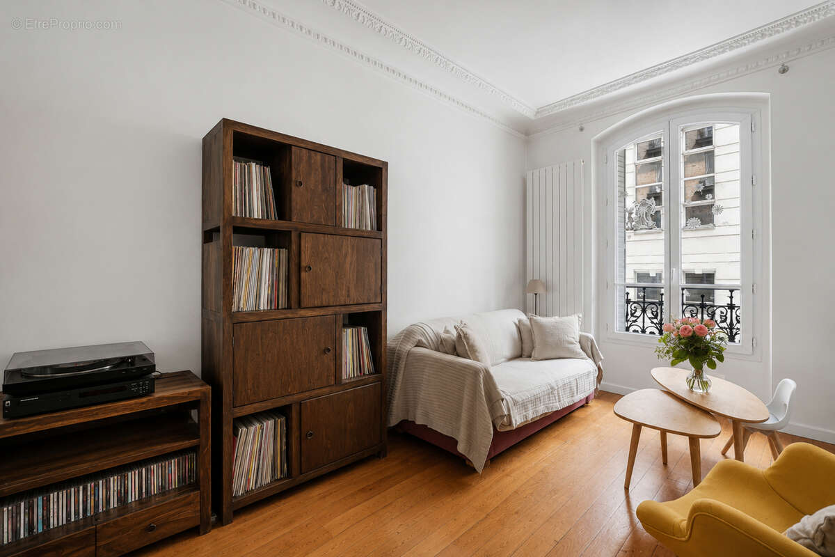 Appartement à PARIS-14E