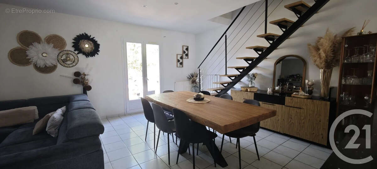 Maison à SAINT-DENIS-LES-PONTS