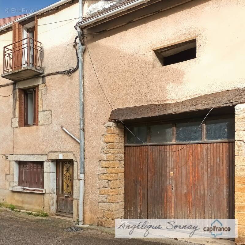 Maison à SELLIERES