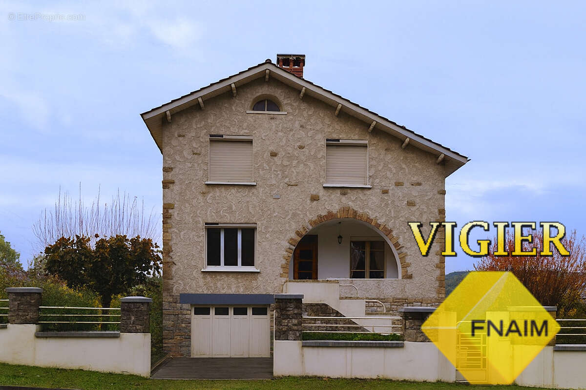 Maison à CAPDENAC-GARE