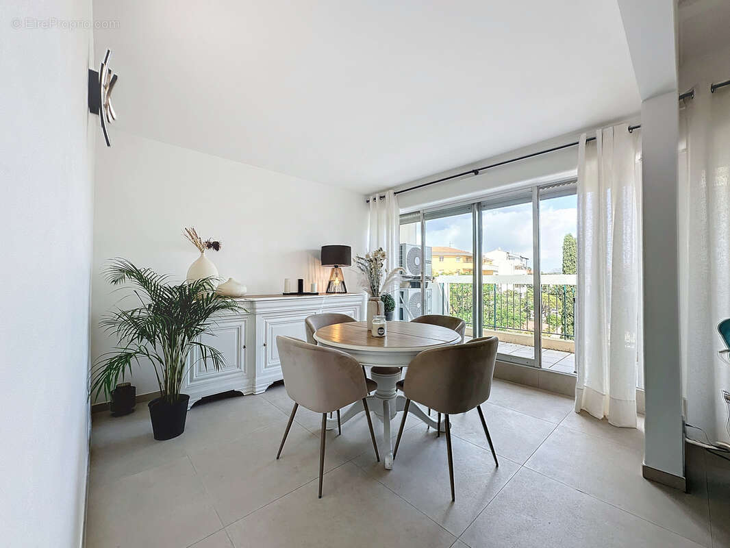 Appartement à FREJUS