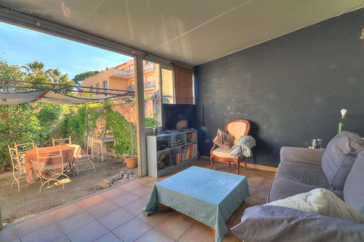 Maison à VALLAURIS