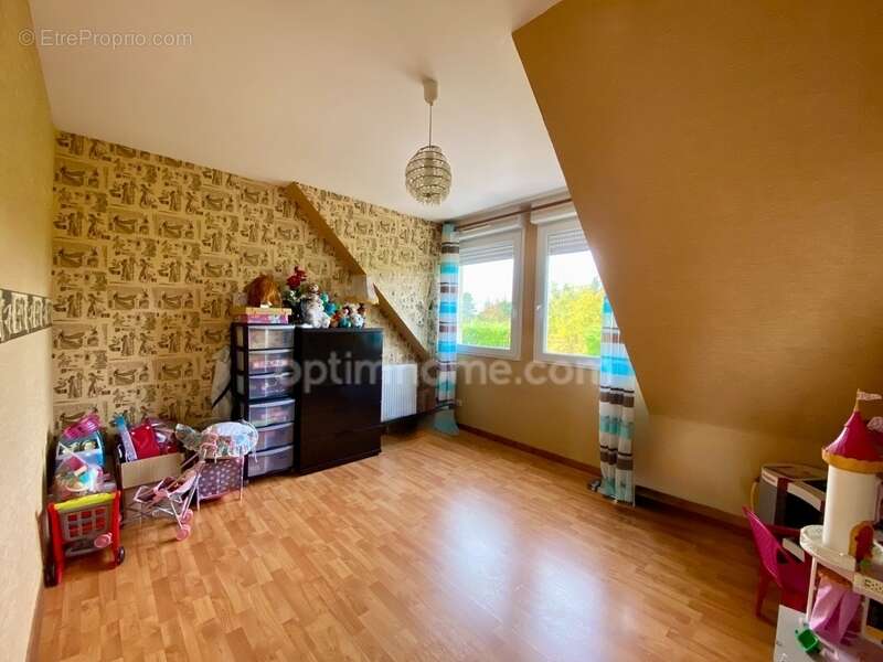 Maison à MONTEREAU-FAULT-YONNE