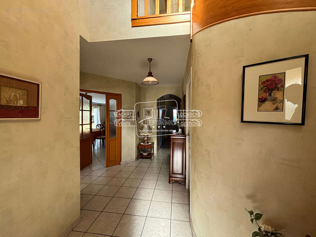 Maison à SAINT-JULIEN-DE-CONCELLES