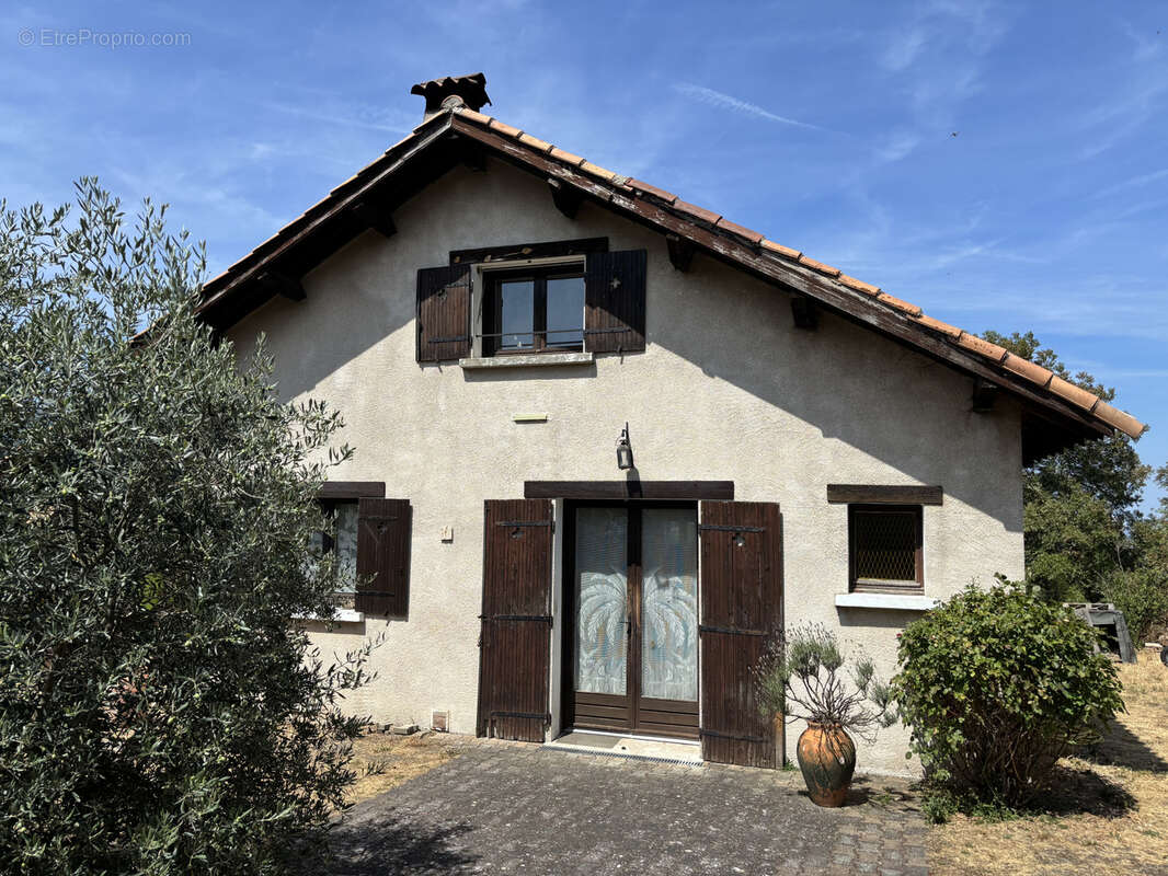 Maison de 58 m2 sur terrain arboré de 1 163 m2 - Brossainc - photo 2