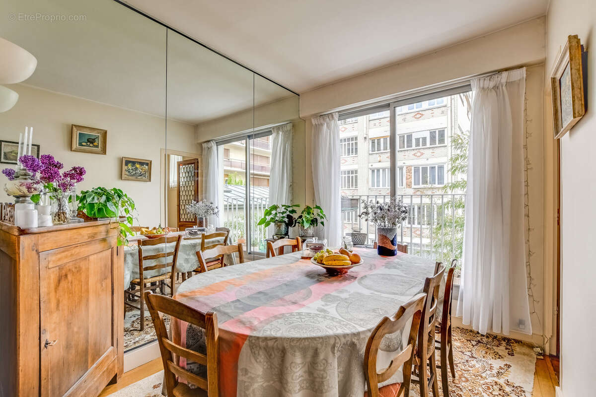 Appartement à PARIS-12E