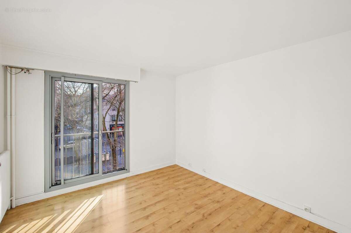 Appartement à PARIS-19E