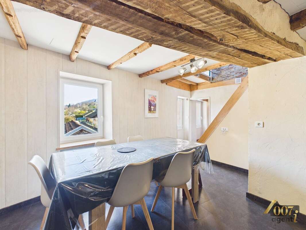 Maison à LES MOLLETTES