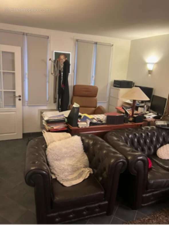 Commerce à PARIS-2E