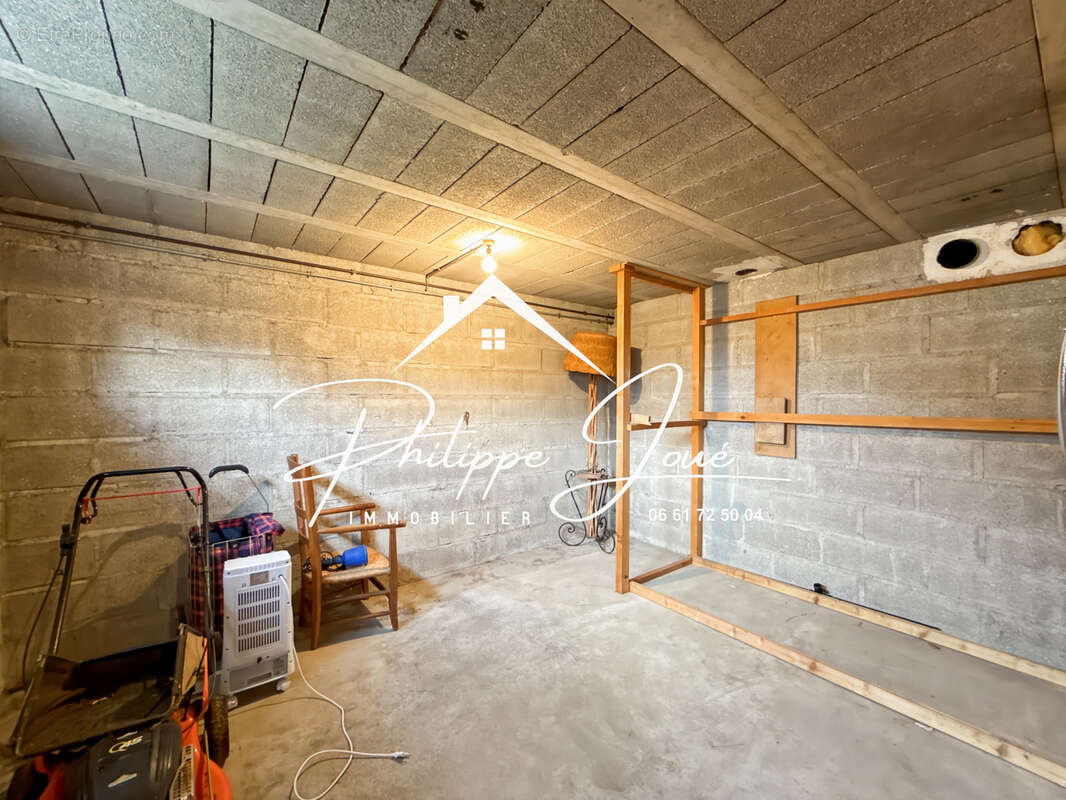 Maison à VILLENEUVE-L'ARCHEVEQUE