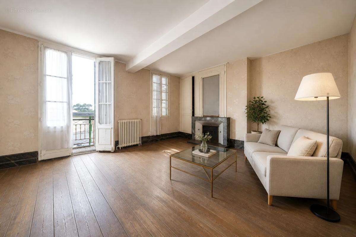 Maison 8 pièces de 400 m2 située à Saint-Médard-de-Guizières - photo 6
