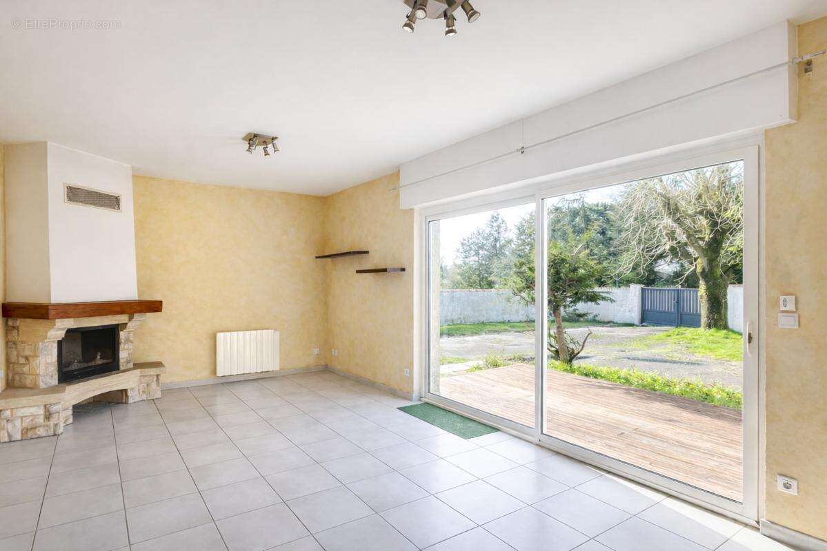 Maison 124 m² à Semussac  - photo 7