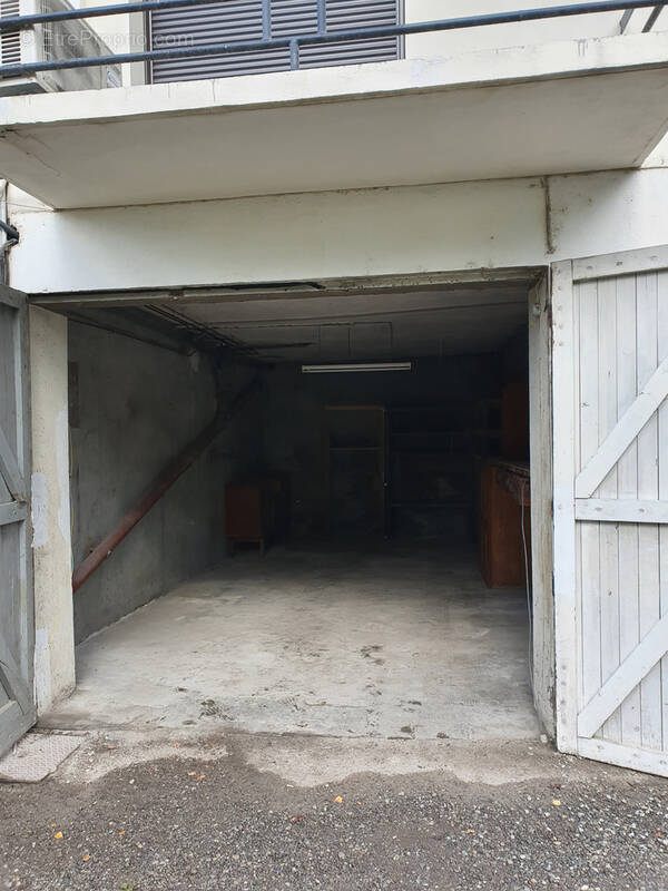 Parking à LA CHAMBRE