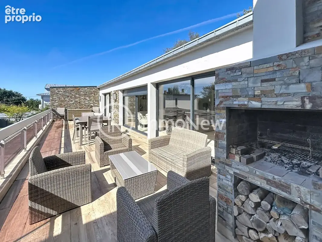 MAISON composée 7 pièces avec de beaux espaces, idéalement située, DONVILLE-LES-BAINS - photo 15