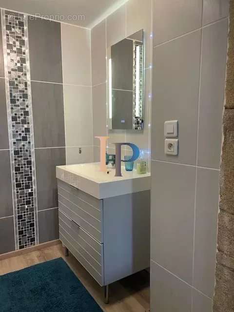 Maison à SAINT-CHRISTOPHE-EN-BRIONNAIS