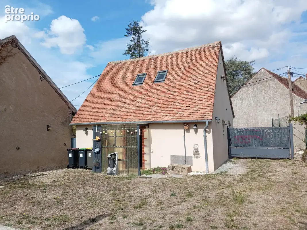 Maison 2 pièces 44 m² à vendre à Chateaumeillant (18370) - photo 2