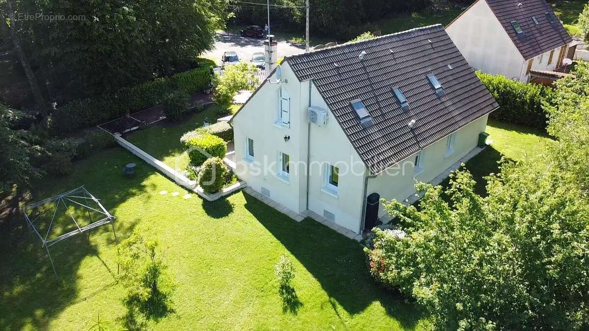 Maison à AUVILLIERS-EN-GATINAIS