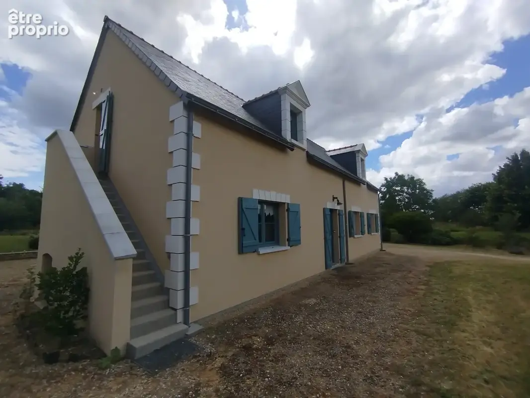 En exclusivité   Maison avec jardin arboré et dépendances   159 m2 au sol   Noyant-Villages (49490) - photo 2