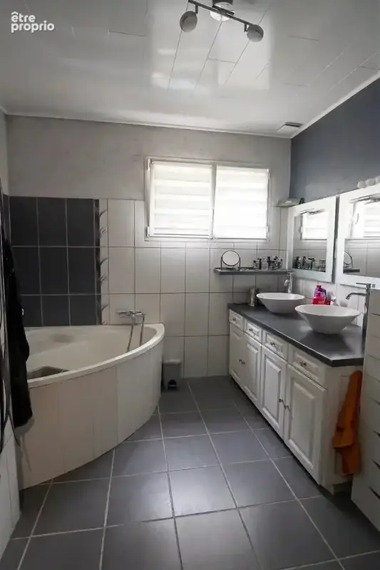 CARHAIX, quartier recherché - photo 14