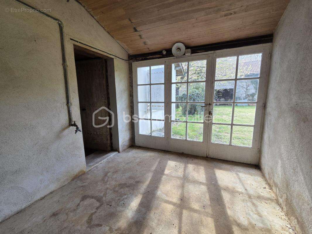 Ensemble immobilier à fort potentiel – calme, verdure et multiples dépendances - photo 16