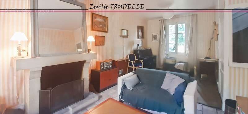 Maison à LA CHARTRE-SUR-LE-LOIR