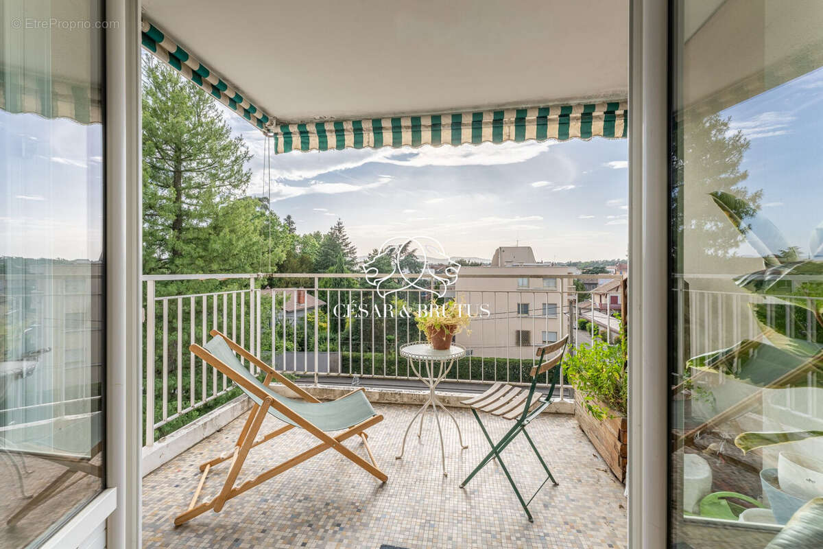 Appartement à TASSIN-LA-DEMI-LUNE