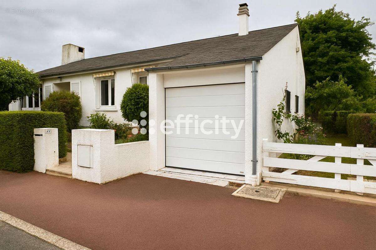 Maison à DAMMARIE-LES-LYS