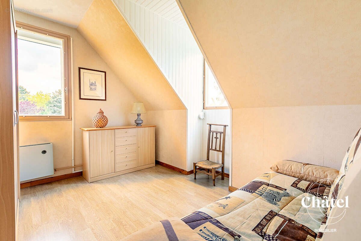 Maison à AVILLY-SAINT-LEONARD