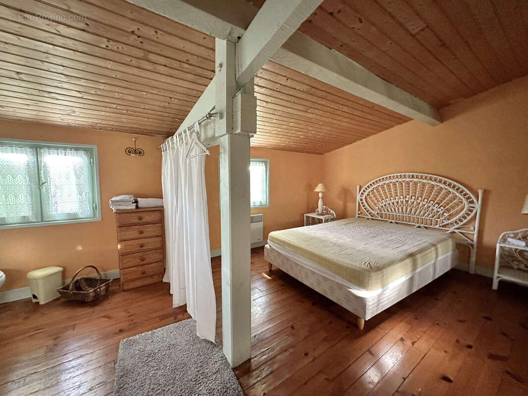 Maison à MESCHERS-SUR-GIRONDE