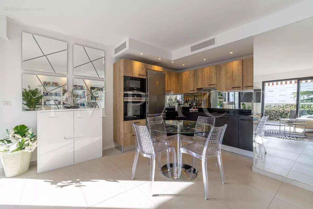 VENTE Appartement moderne à Cannes avec terrasse - photo 6