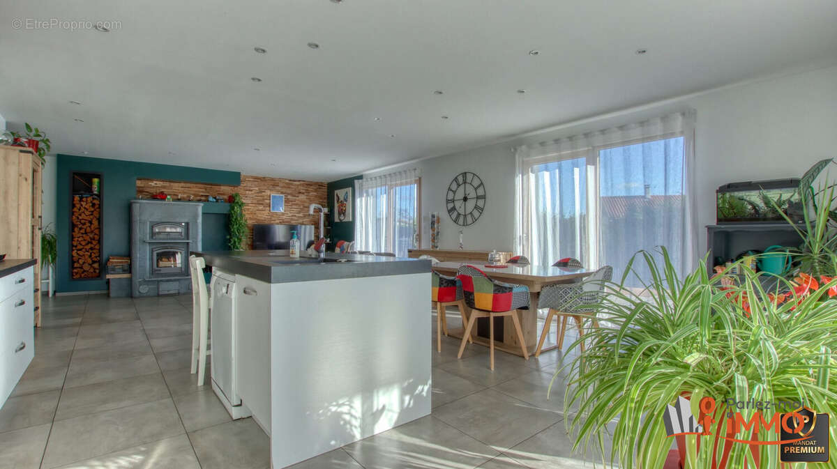 Maison à LA TOURETTE