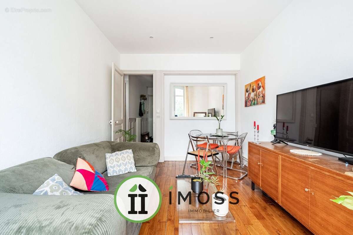 Appartement à PARIS-18E