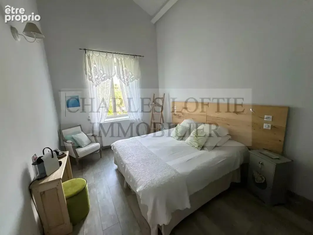 Magnifique propriété de caractère comprenant 2 maisons, piscine et dépendances - photo 17