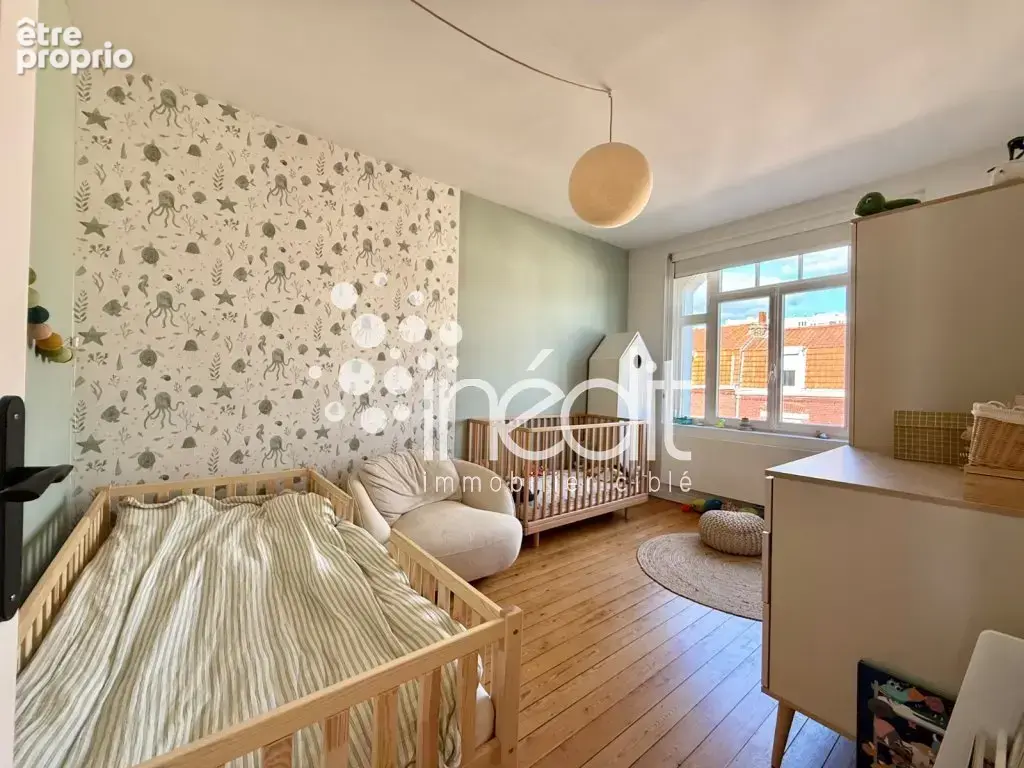 Rare superbe maison ancienne avec 4 chambres, jardin et garage - photo 4