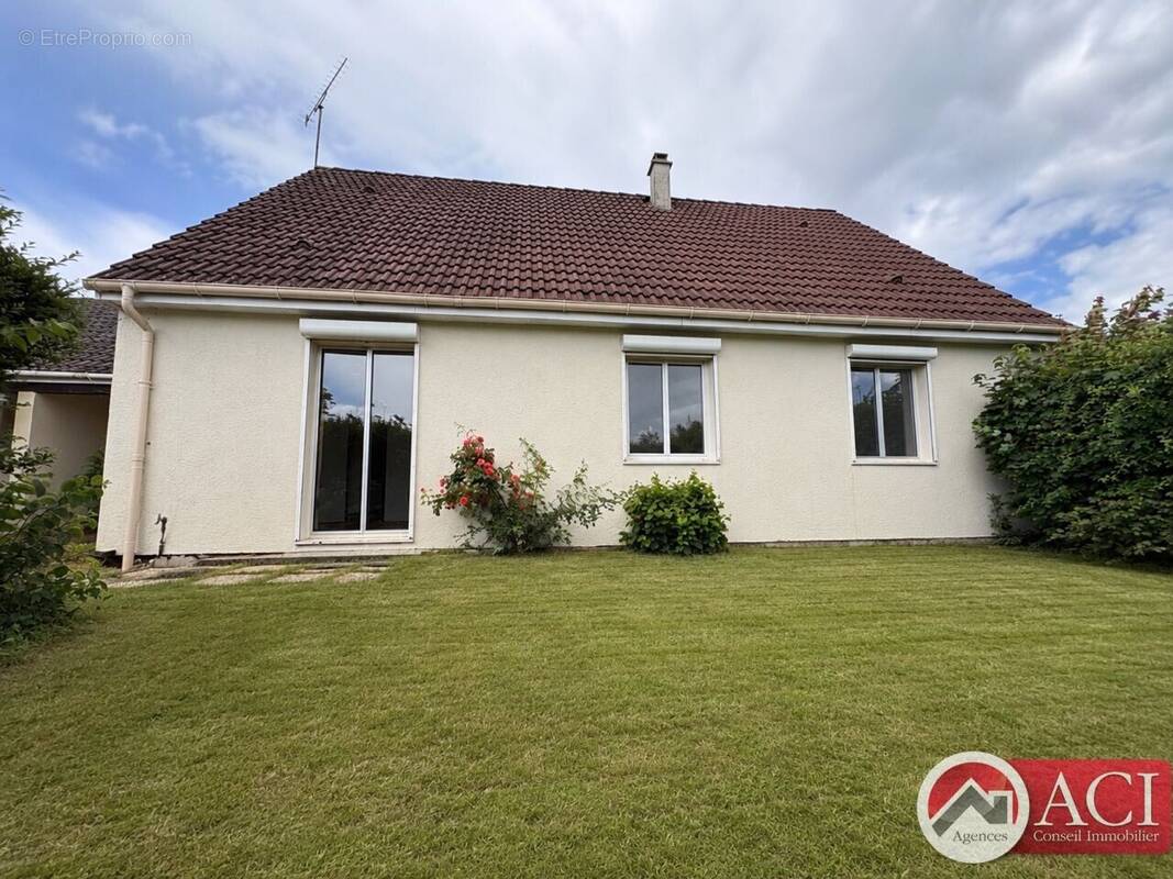 Maison à AMBLAINVILLE