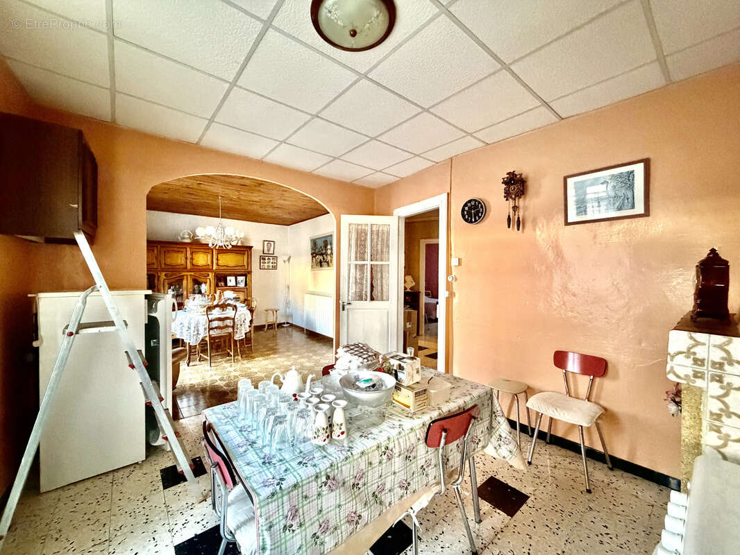 Maison à SAINT-THIBERY