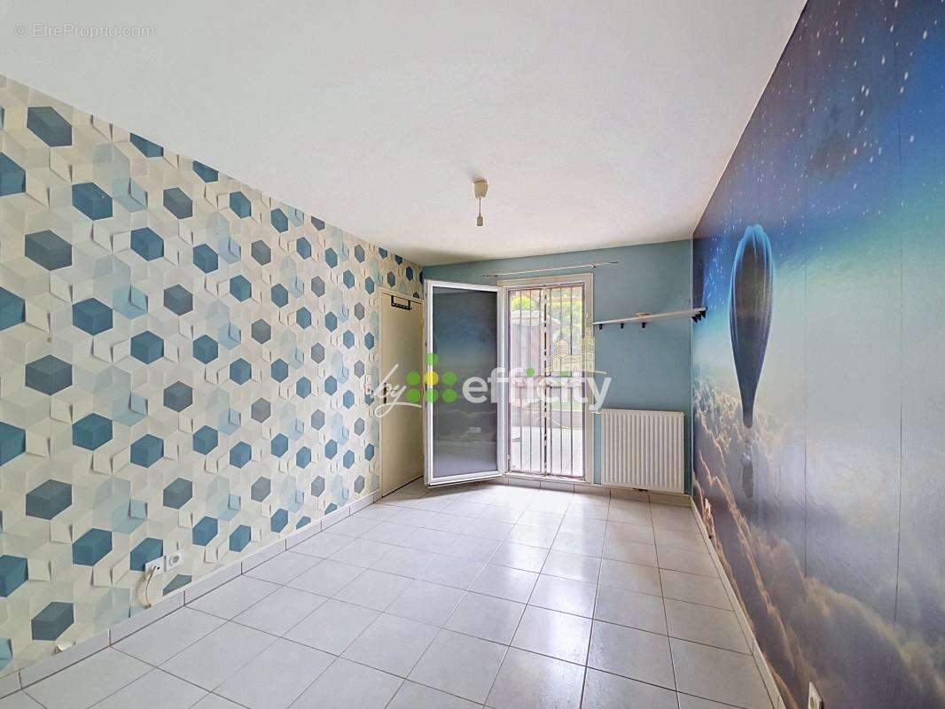 Appartement à MARSEILLE-13E