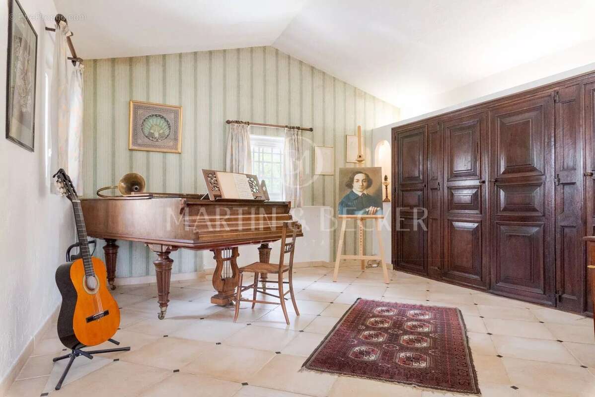Maison à MOUGINS
