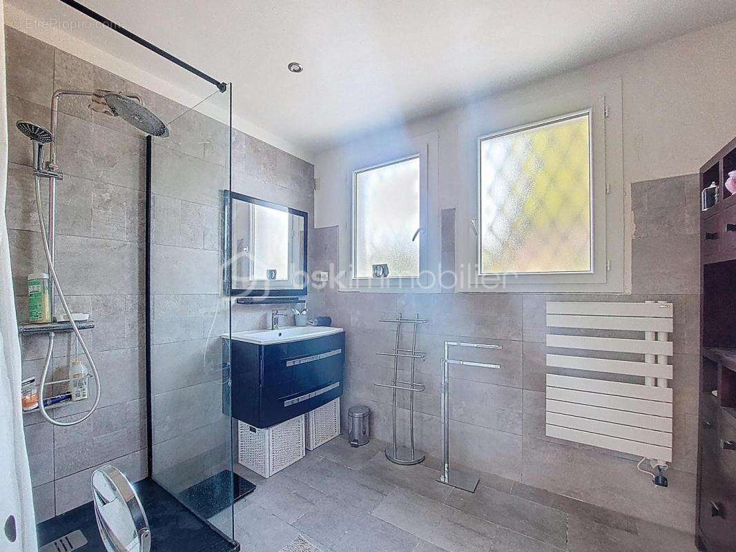 Maison à SIX-FOURS-LES-PLAGES