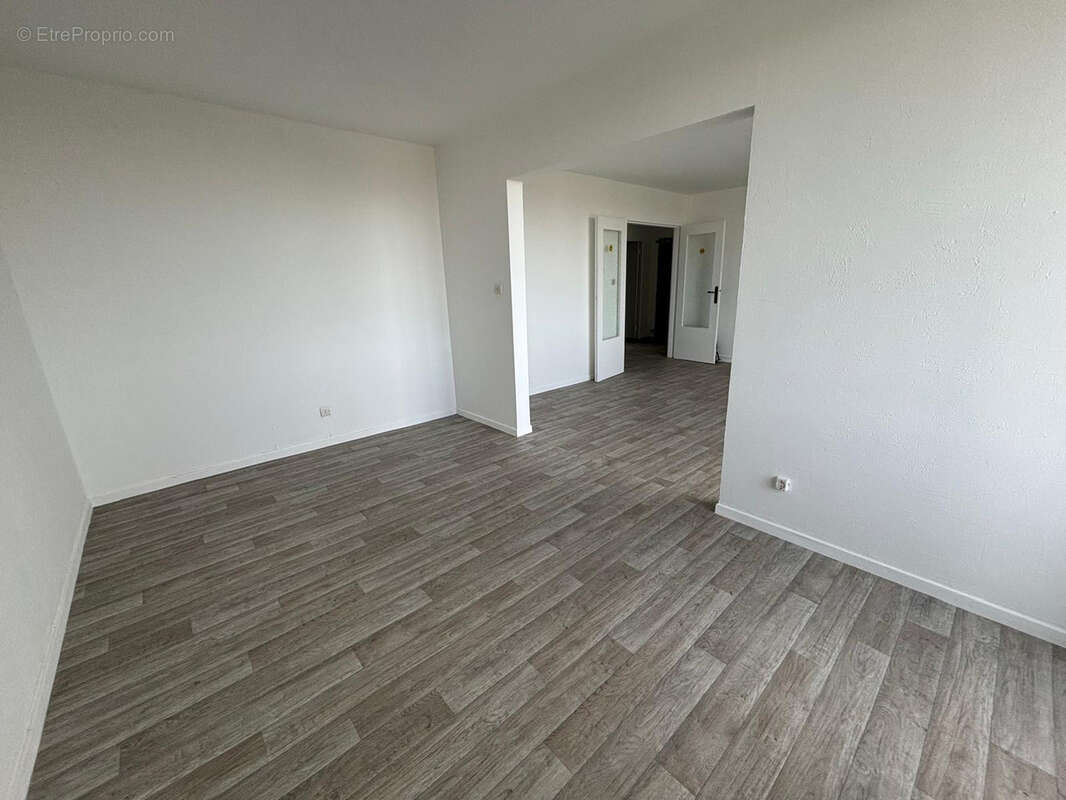 Appartement à PORT-DE-BOUC