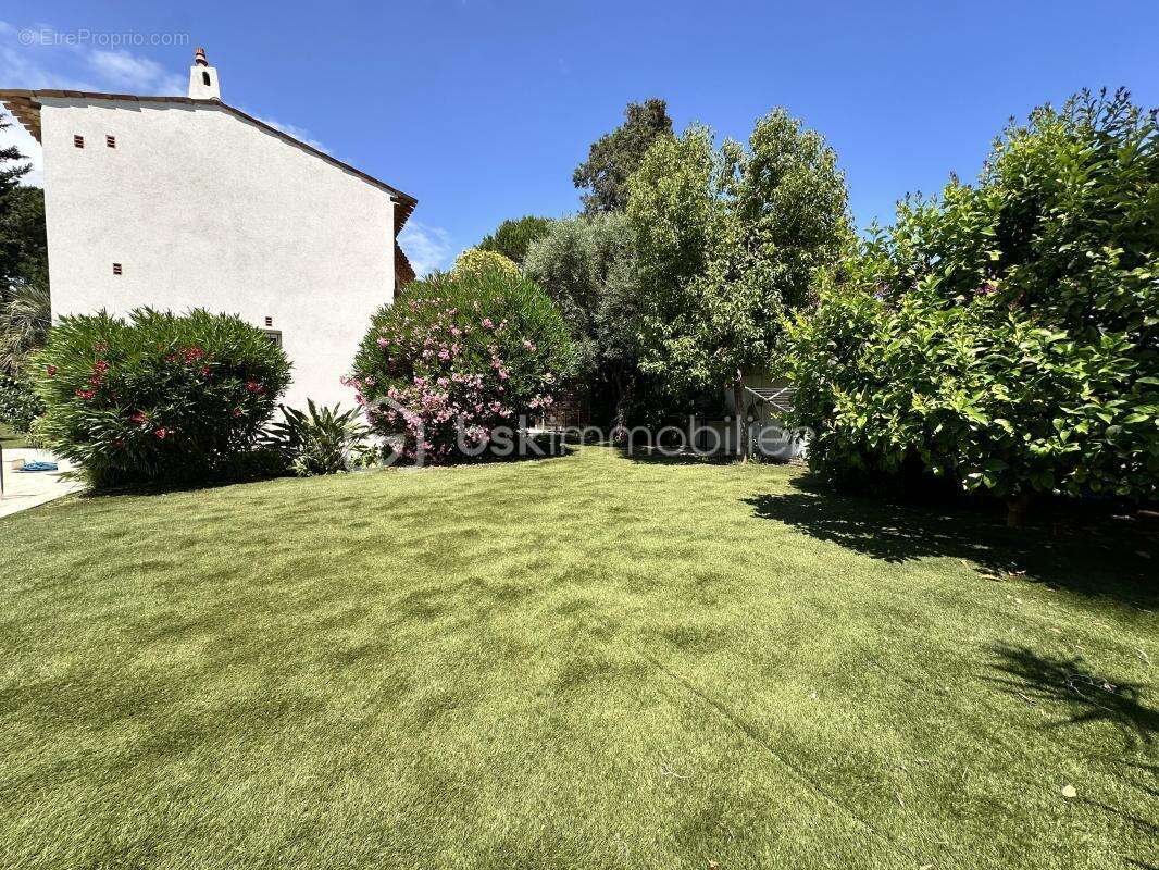 Cannes - petit juas - a vendre -  villa de charme 177m2 - jardin, piscine chauffée, double garage - au calme a 10min de la crois - photo 22