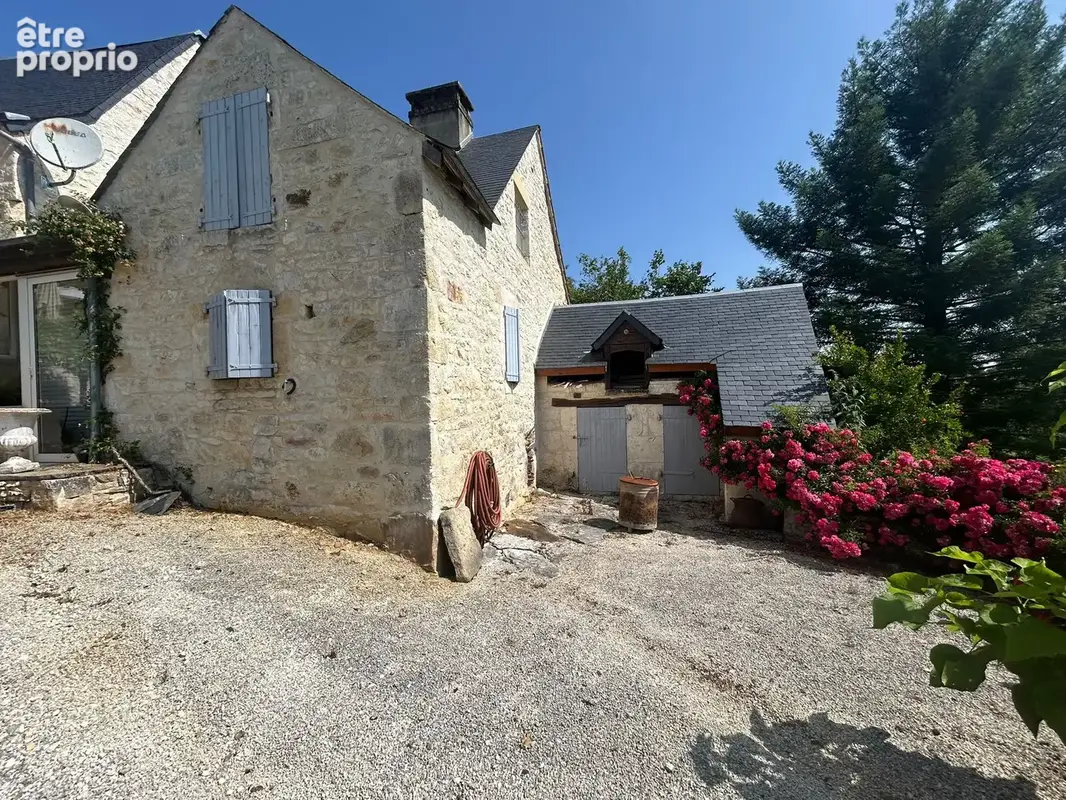 Authentique longère en pierre de 304 m2 avec dépendances, piscine et grand - photo 24