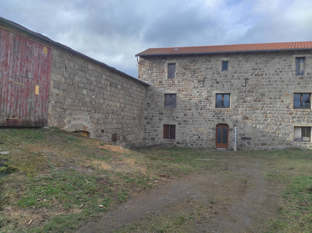 Maison à LAPTE