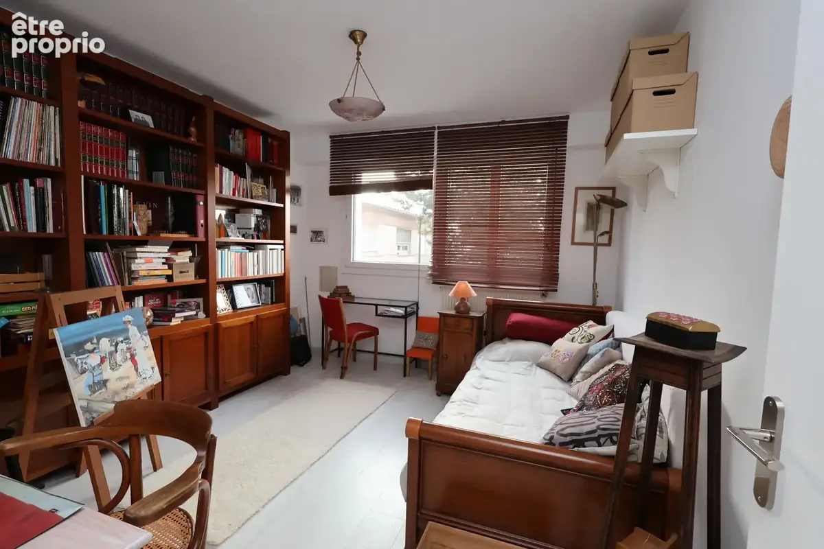 Le ban st martin appartement f3 sans travaux dernier etage avec cave et parking - photo 5