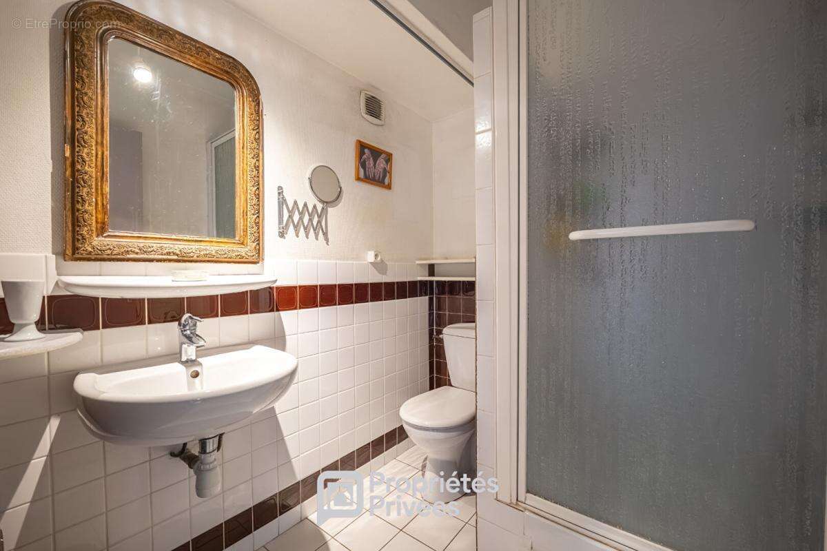 Appartement à COURBEVOIE