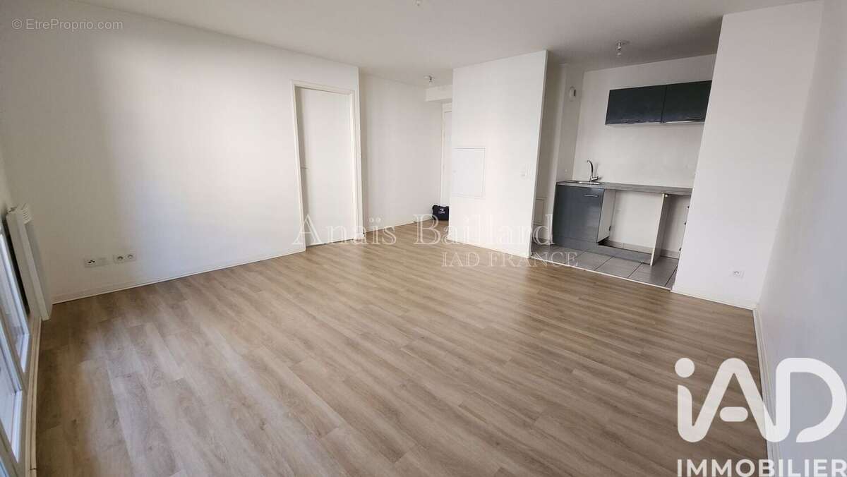 Photo 2 - Appartement à MOISSY-CRAMAYEL