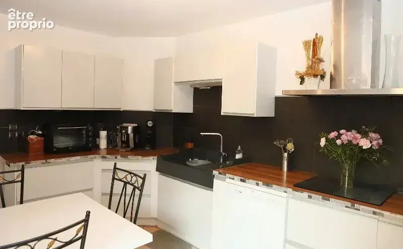Villa sur un grand jardin avec double garage - photo 3