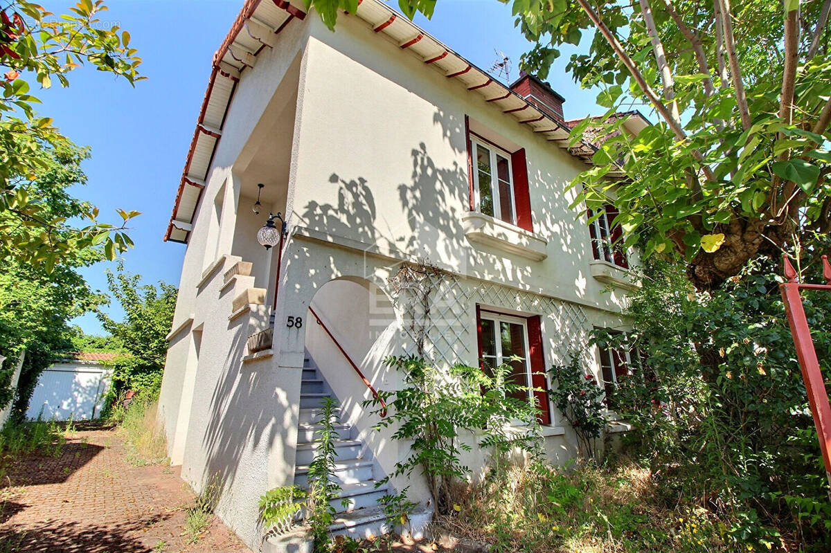 Maison à CLERMONT-FERRAND